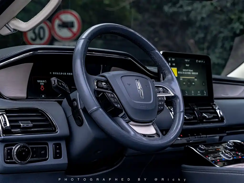 Navigator 2020 3.5T President Series купить на сайте DeffCars