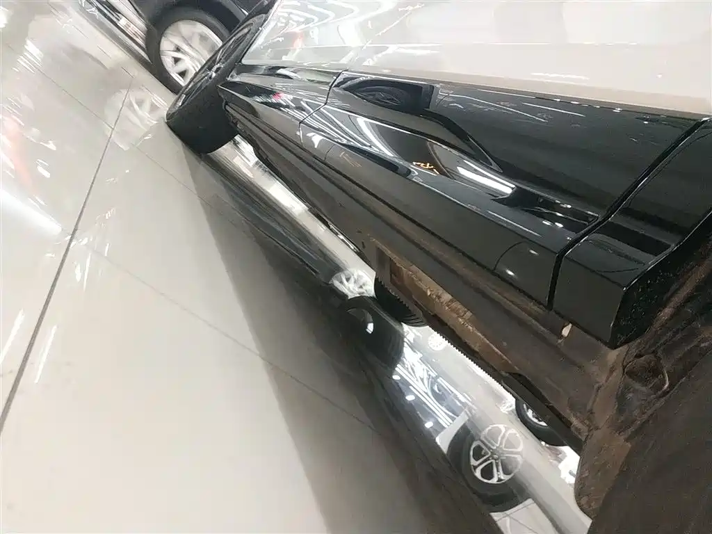 Audi Q2L 2018 35 TFSI launches exclusive version, National VI купить на сайте DeffCars