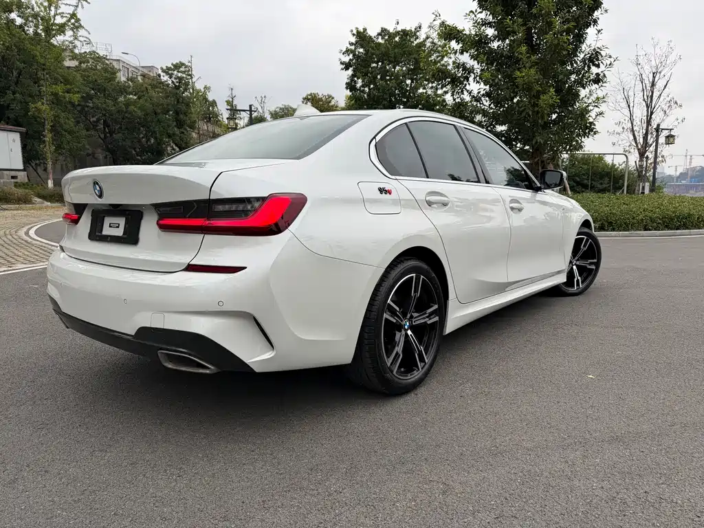 BMW 3 Series 2022 325i M Sports Package купить на сайте DeffCars