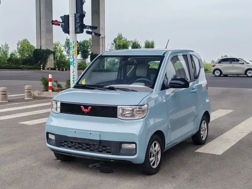 Hongguang MINIEV 2020 Yuexiang model lithium iron phosphate купить на сайте DeffCars