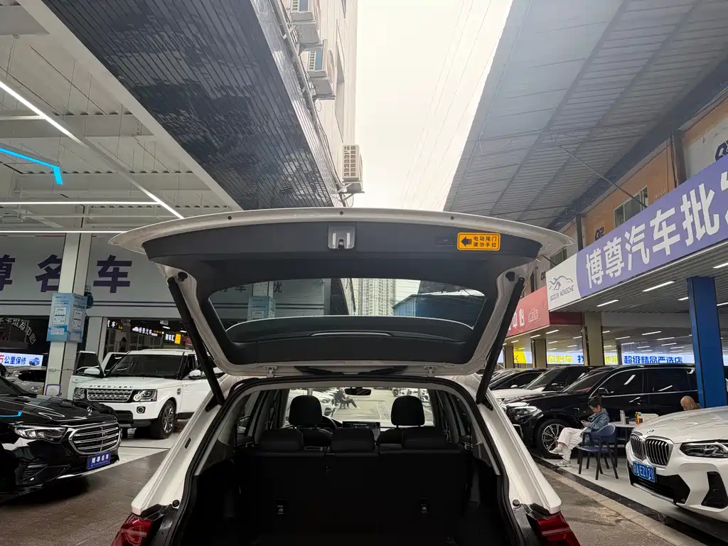 Tiguan L 2022 330TSI automatic two-wheel drive R-Line version купить на сайте DeffCars