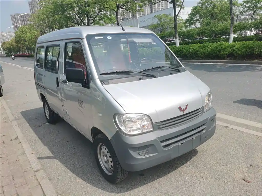 Wuling Light 2023 1.5L practical 5/7 seats купить на сайте DeffCars