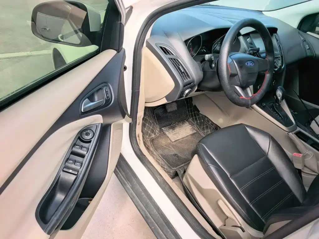 Focus 2015 sedan 1.6L automatic comfort type купить на сайте DeffCars