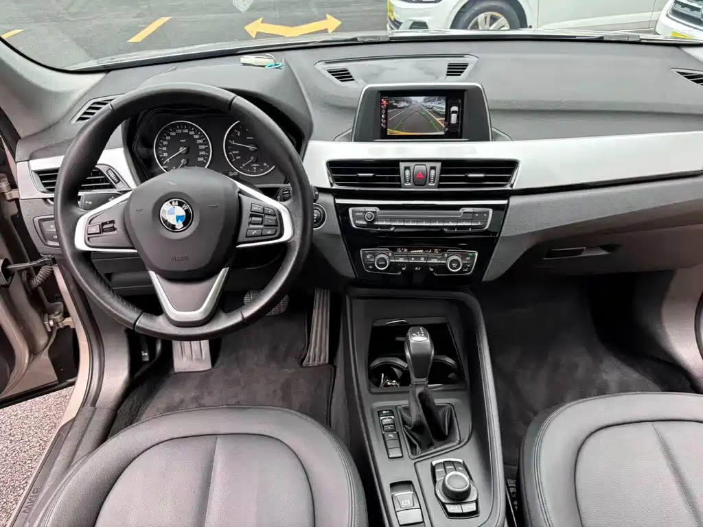 BMW X1 2016 sDrive18Li Exclusive Model купить на сайте DeffCars