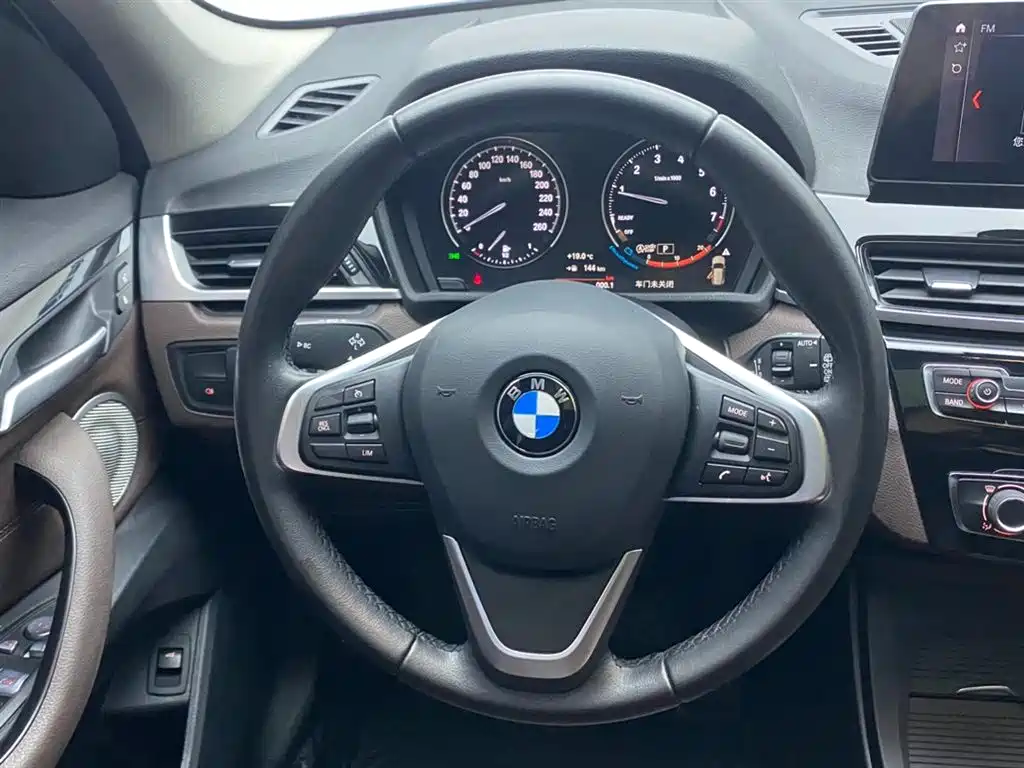 BMW X1 2021 sDrive20Li Fashion Model купить на сайте DeffCars