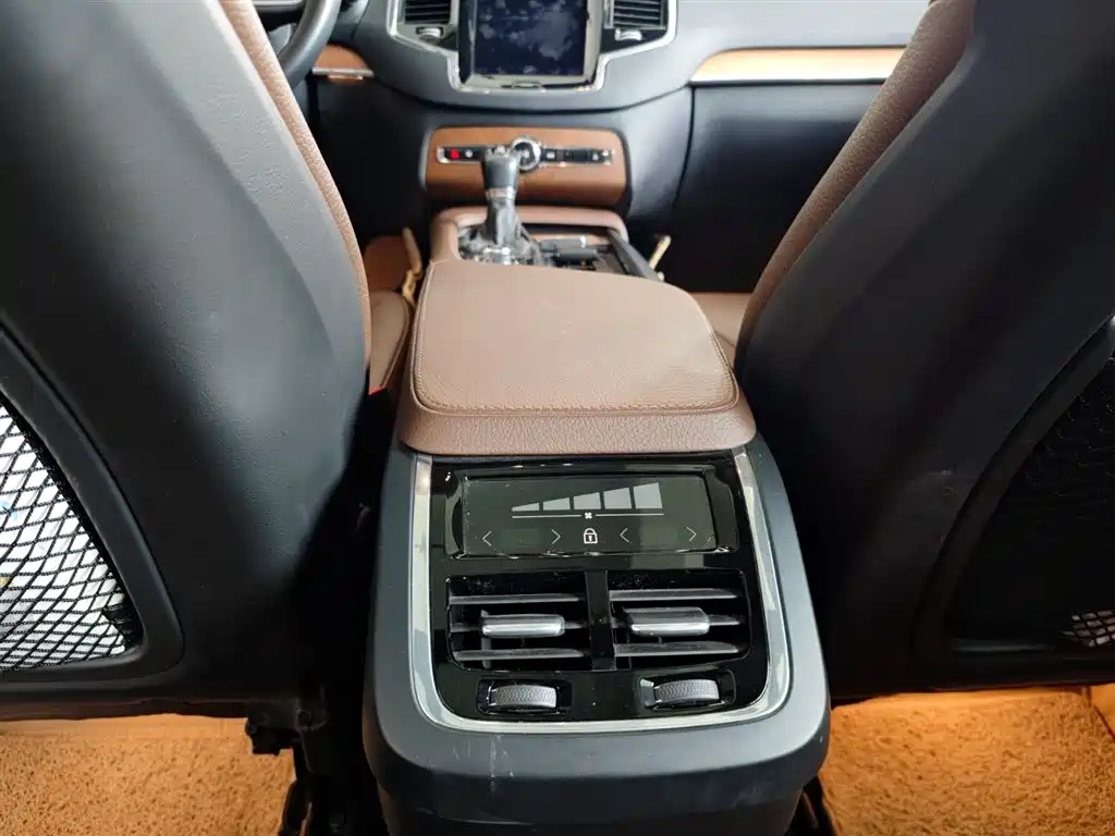 Volvo XC90 2019 T6 Zhiyi Edition 7 seats National V купить на сайте DeffCars