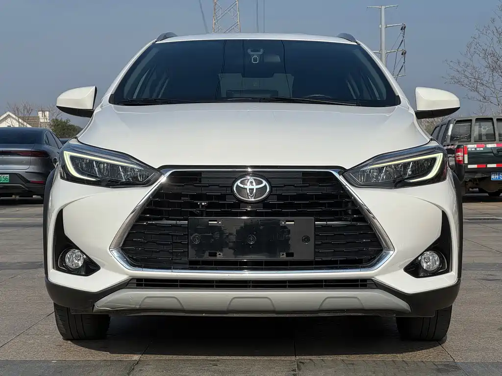 YARiS L Zhixuan 2022 1.5L CVT luxury PLUS version купить на сайте DeffCars