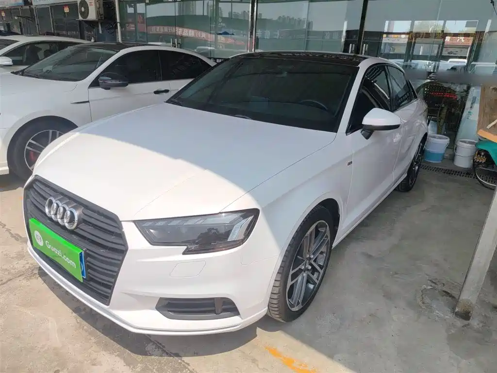 Audi A3 2018 30th Anniversary Limousine 35 TFSI Enterprising купить на сайте DeffCars