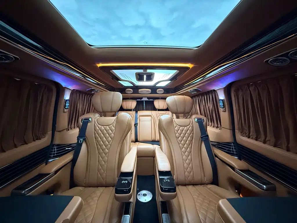 Mercedes-Benz V-Class 2022 V 260 L Long Wheelbase Luxury Edition купить на сайте DeffCars