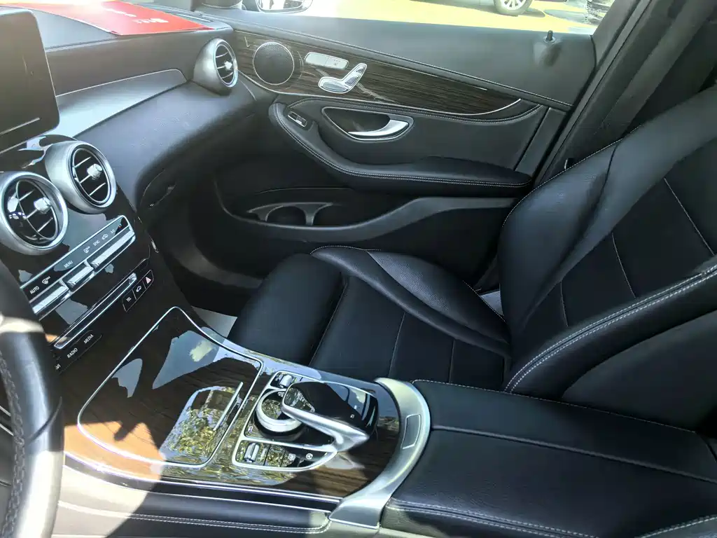 Mercedes-Benz GLC 2017 GLC 260 4MATIC luxury model купить на сайте DeffCars