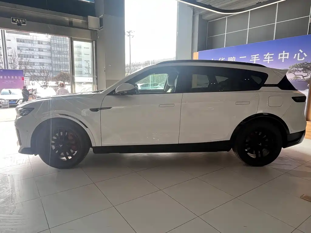 Lantu FREE 2025 318 259km four-wheel drive exploration version купить на сайте DeffCars
