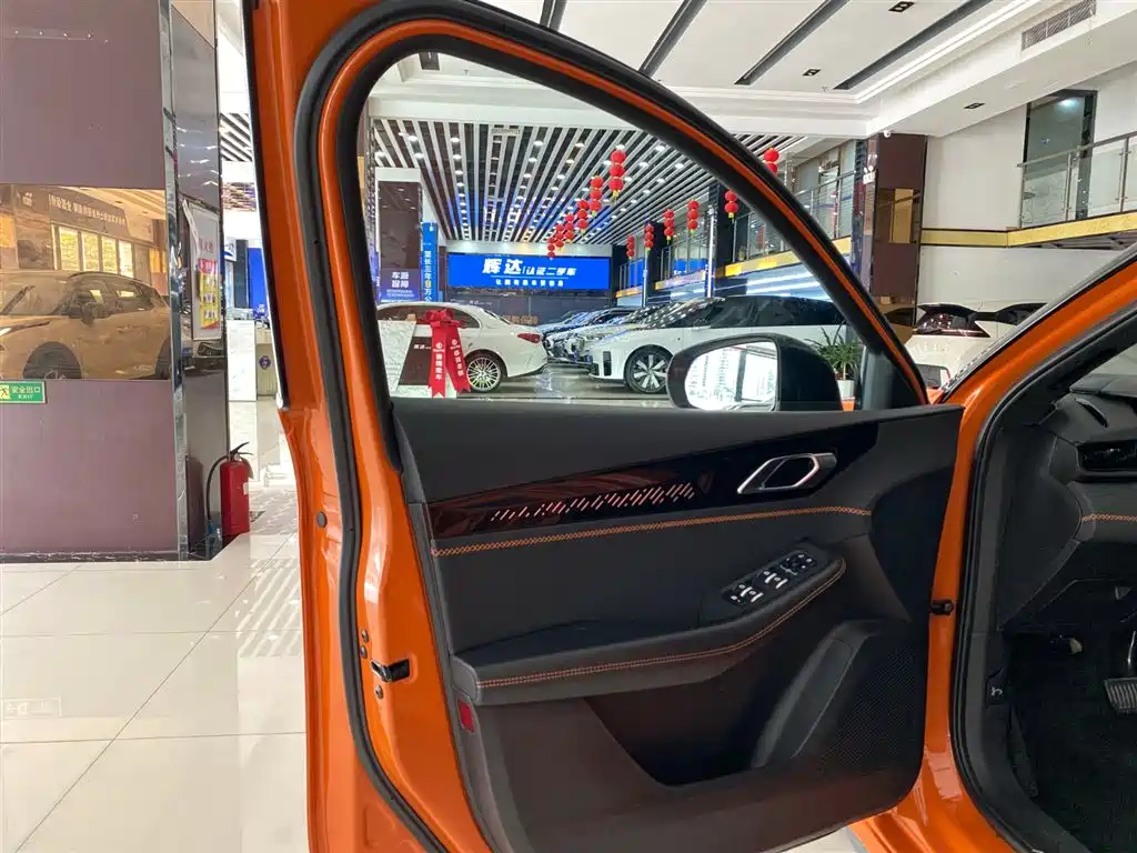Lynk & Co 03 2023 2.0TD DCT Halo купить на сайте DeffCars