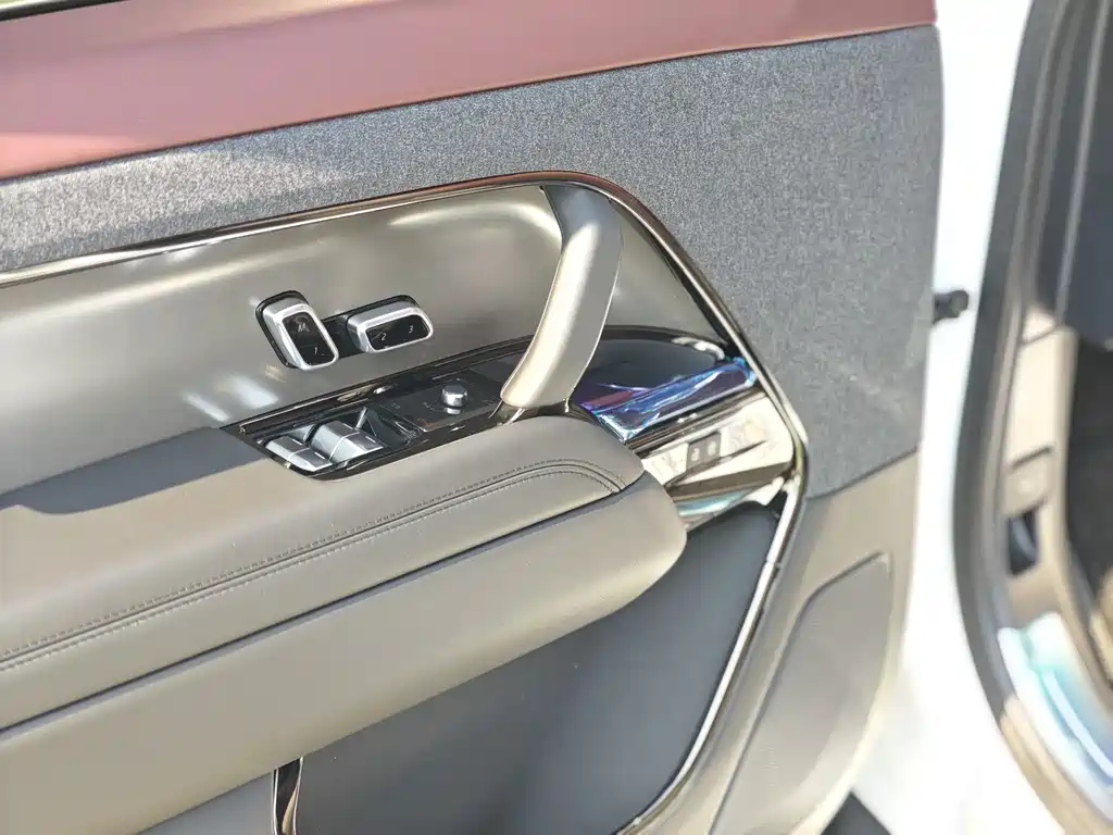 Range Rover Sport 2025 400PS Dynamic SE купить на сайте DeffCars