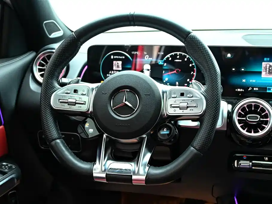 Mercedes-Benz GLB AMG 2023 AMG GLB 35 4MATIC купить на сайте DeffCars