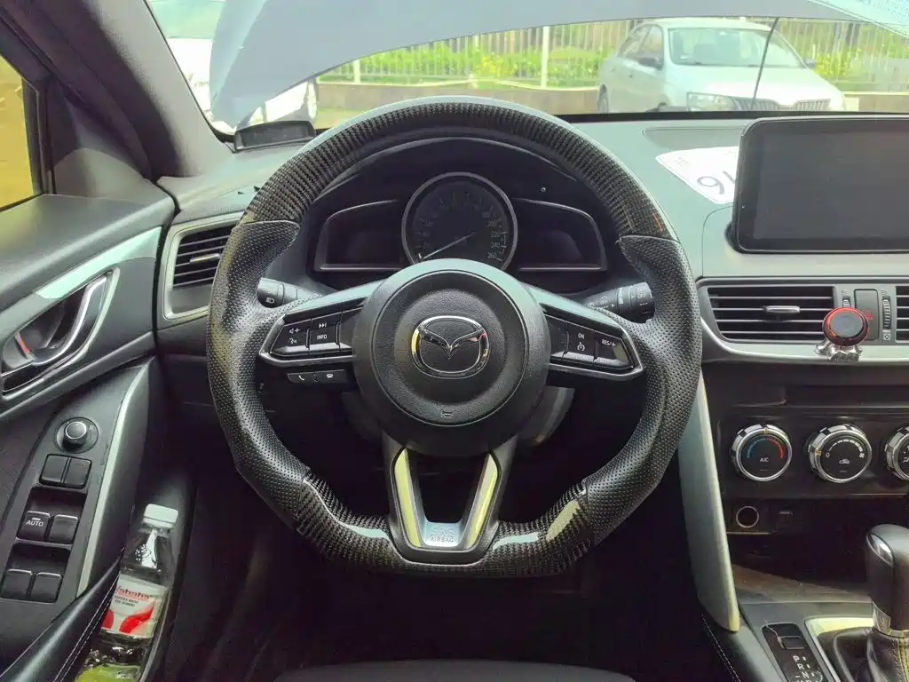 Mazda CX-4 2018 2.0L automatic two-wheel drive Blue Sky Vibrant Edition National V купить на сайте DeffCars