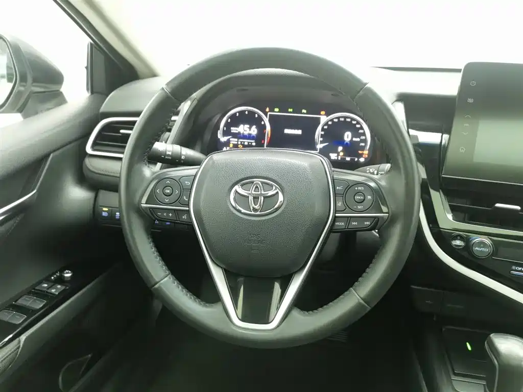 Camry 2021 2.5G Deluxe Edition купить на сайте DeffCars