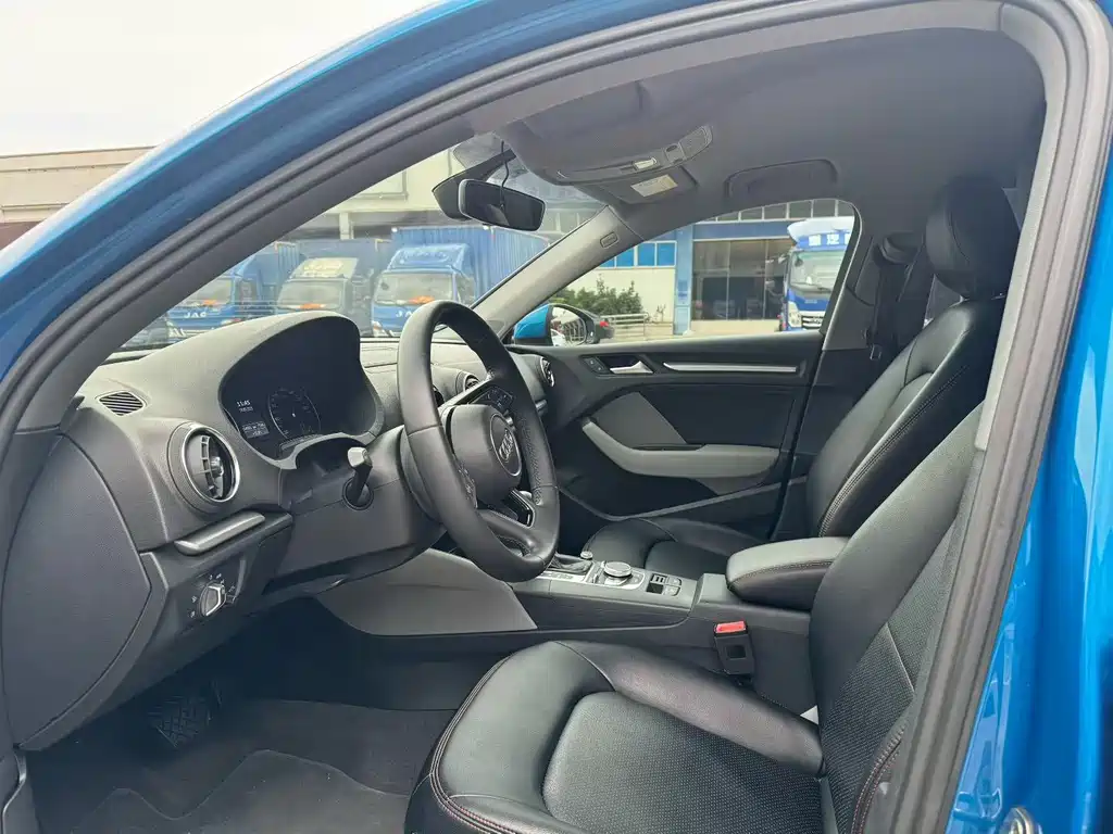 Audi A3 2018 30th Anniversary Limousine 35 TFSI Enterprising купить на сайте DeffCars