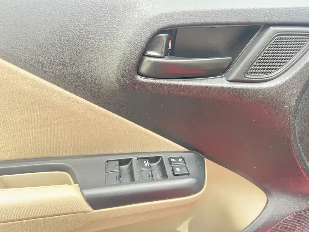 Fengfan 2015 1.5L CVT Comfort Edition купить на сайте DeffCars