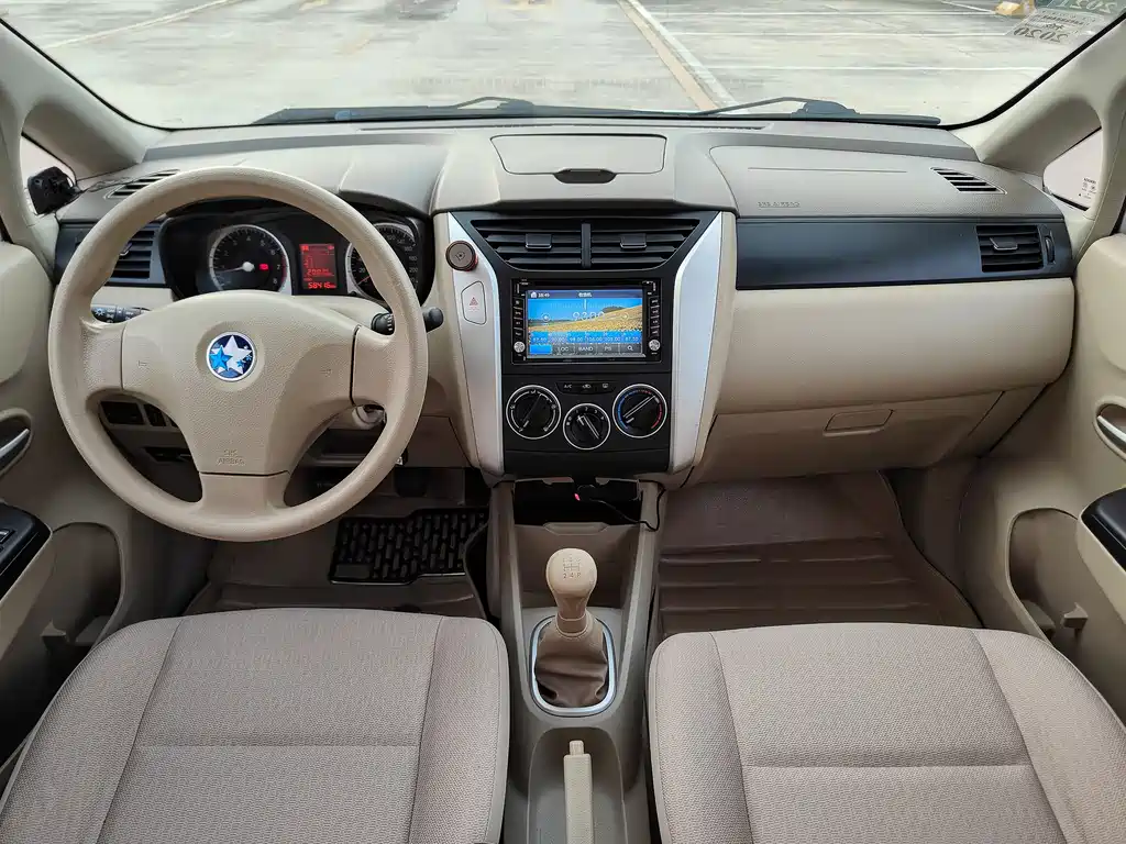 Venucia D50 2013 1.6L Manual Fashion Edition купить на сайте DeffCars