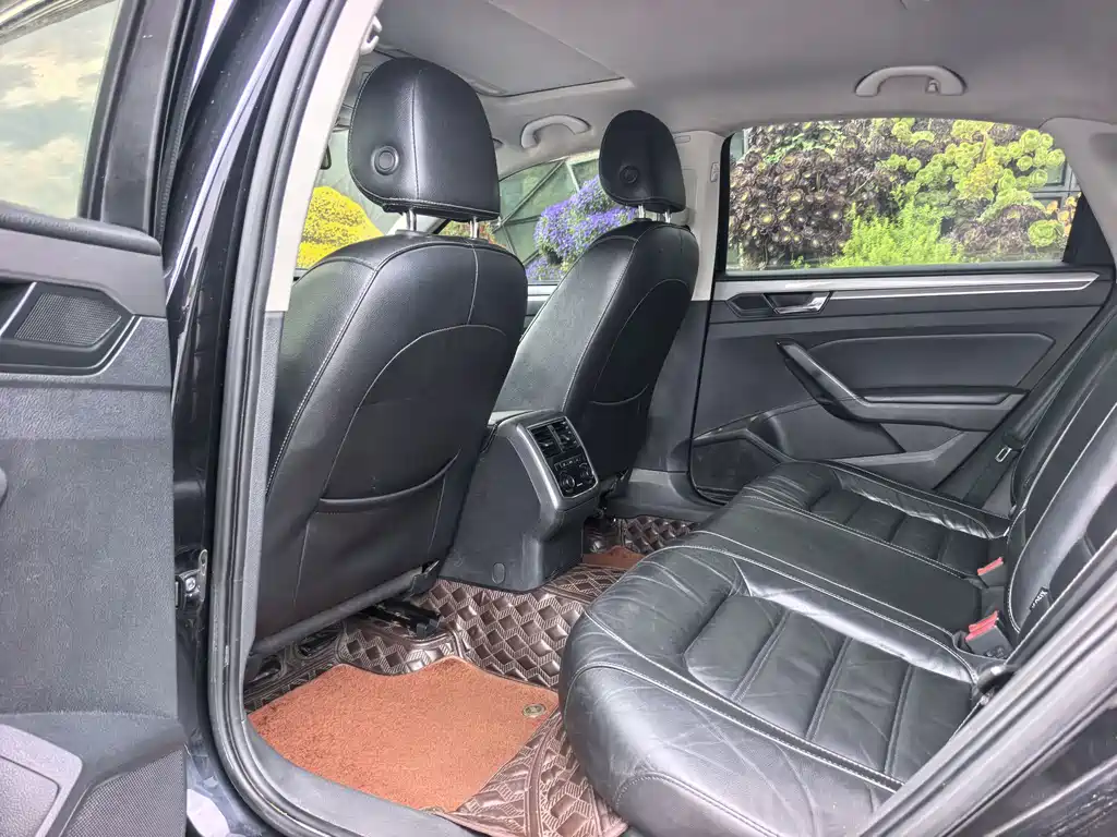Passat 2017 280TSI DSG Premium Edition купить на сайте DeffCars
