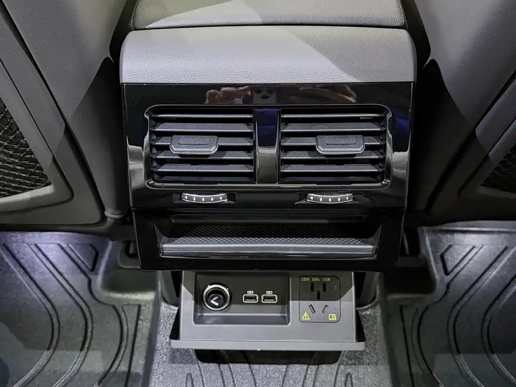 Touareg 2020 2.0TSI Ruishang Edition National VI купить на сайте DeffCars