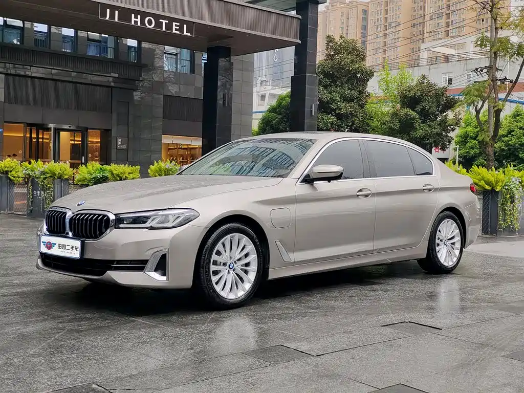 BMW 5 Series New Energy 2021 535Le Luxury Package купить на сайте DeffCars