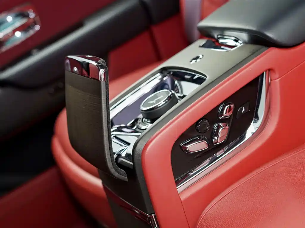 Cullinan 2018 four-seat version купить на сайте DeffCars