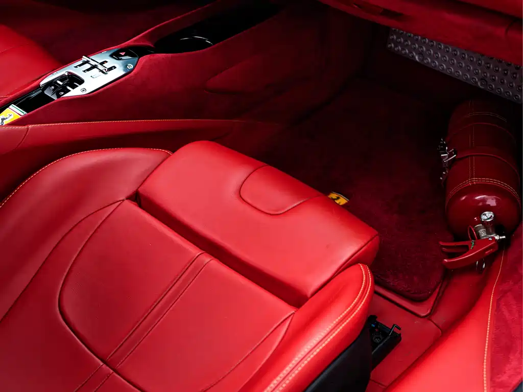 SF90 2020 3.9T V8 Stradale купить на сайте DeffCars