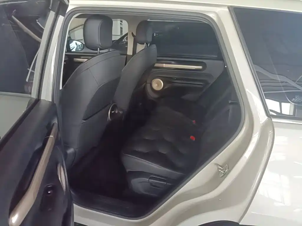 Baojun Yunduo 2023 460 Max купить на сайте DeffCars
