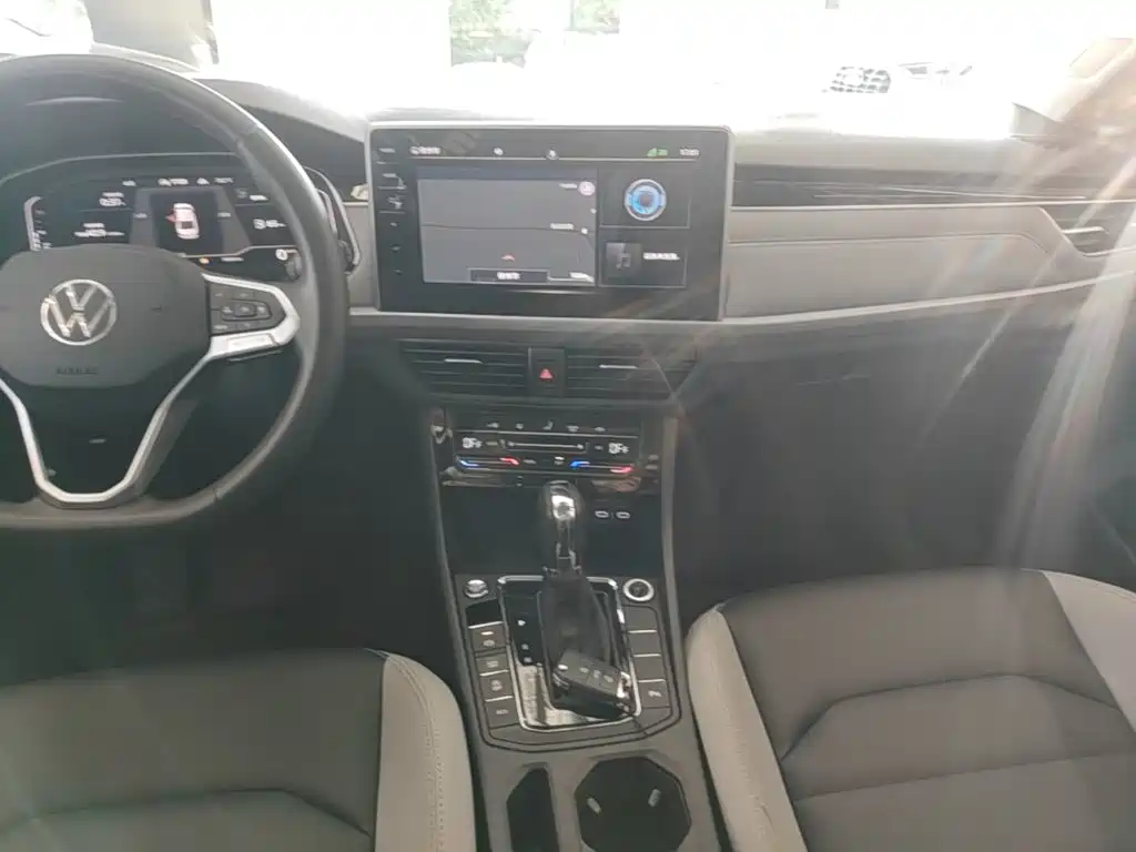 Bora 2023 280TSI DSG Premium Edition купить на сайте DeffCars
