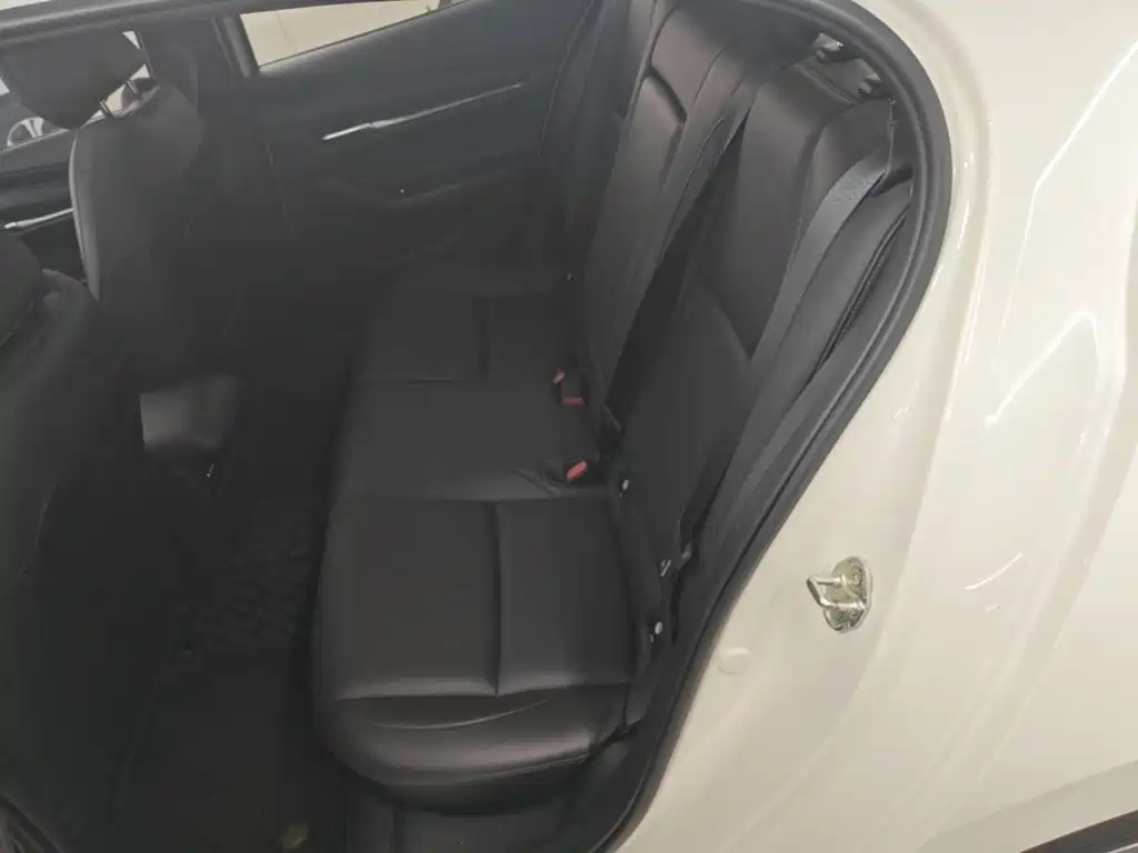 Mazda Axela 2022 2.0L Automatic Quality Edition купить на сайте DeffCars
