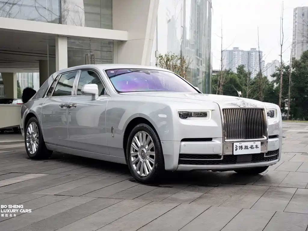 Phantom 2018 6.7T standard wheelbase version купить на сайте DeffCars