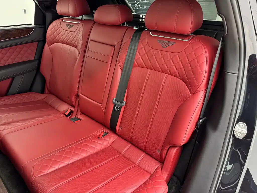 Bentayga 2016 6.0T Standard Edition купить на сайте DeffCars