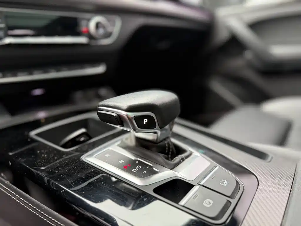 Audi Q5L 2021 45 TFSI luxury and dynamic model купить на сайте DeffCars
