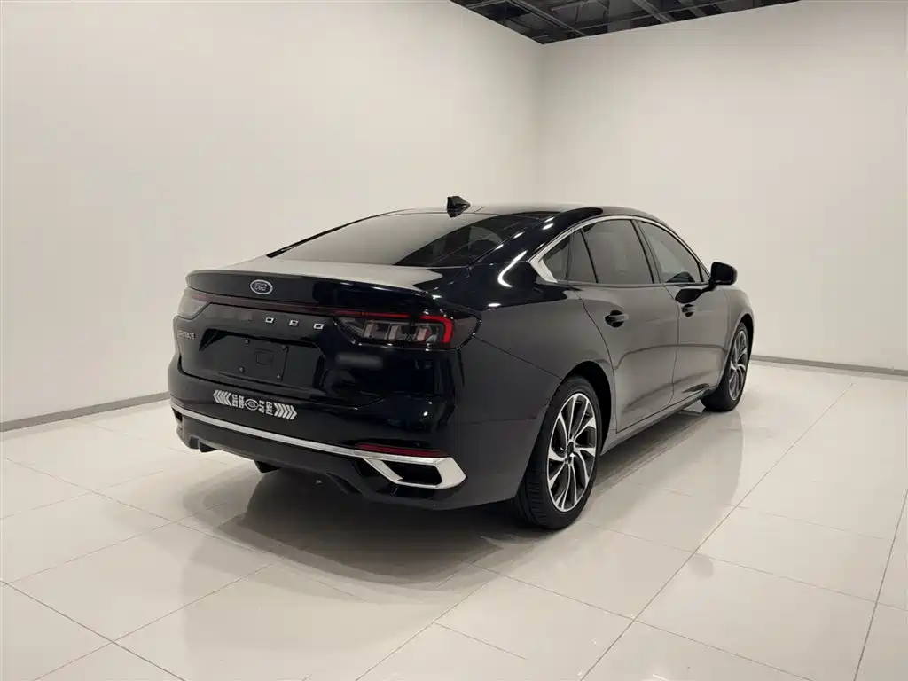 Mondeo 2025 2.0T EcoBoost Extreme купить на сайте DeffCars