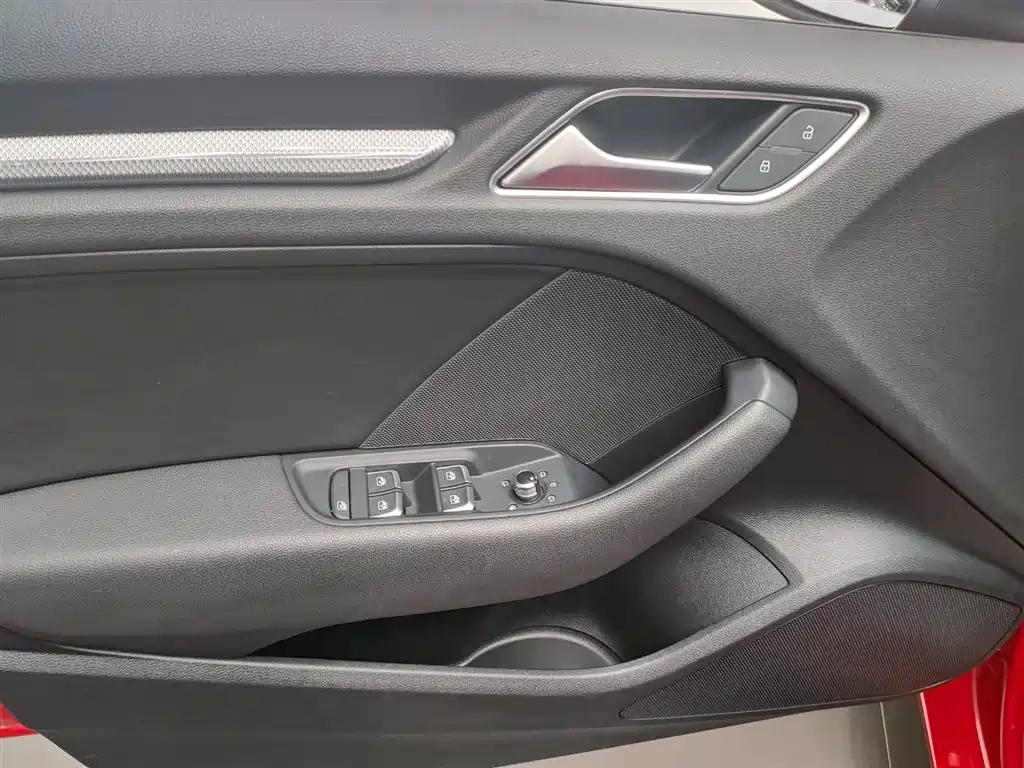 Audi A3 2019 Limousine 35 TFSI Fashion Type National VI купить на сайте DeffCars