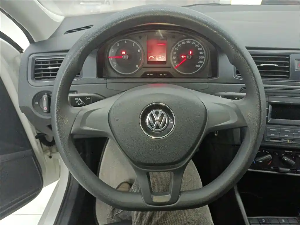 Santana 2021 1.5L Manual Fashion Edition купить на сайте DeffCars
