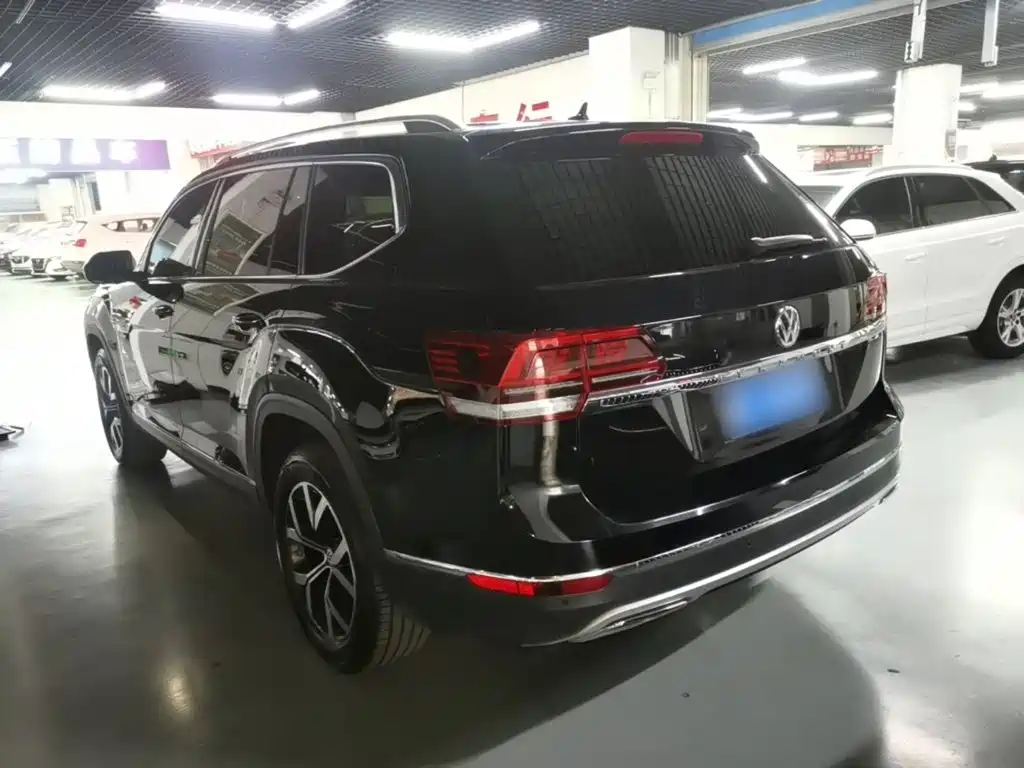 Touron 2020 330TSI 2WD Deluxe Edition National VI купить на сайте DeffCars