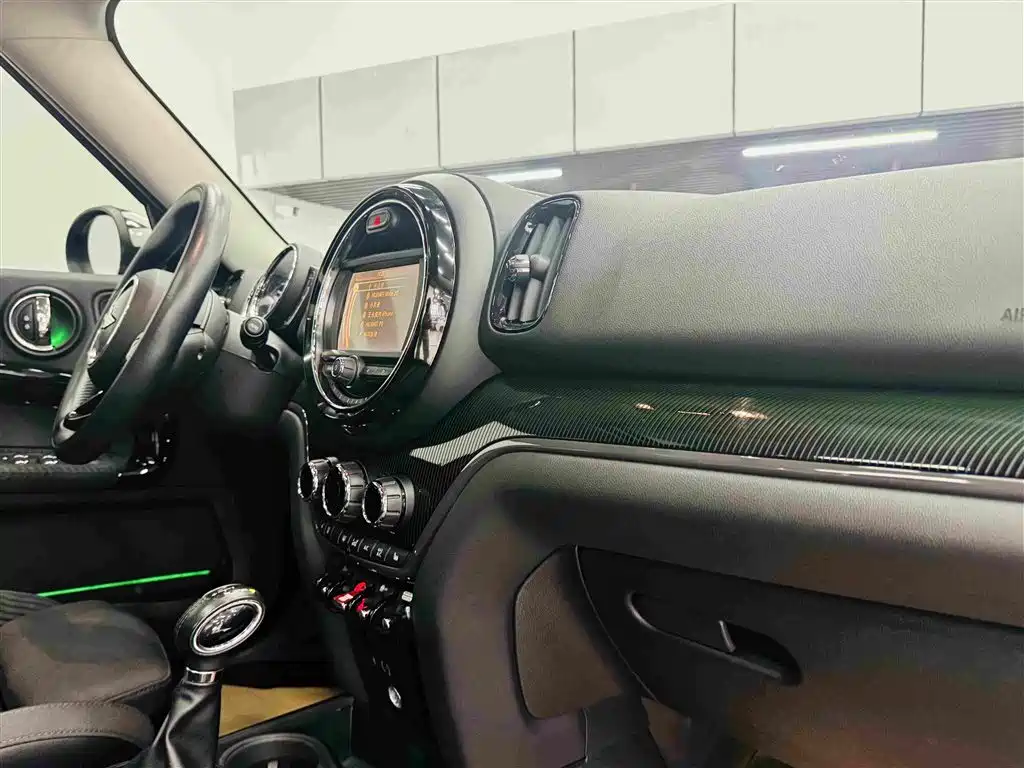Countryman 2017 1.5T Cooper all4 traveler купить на сайте DeffCars