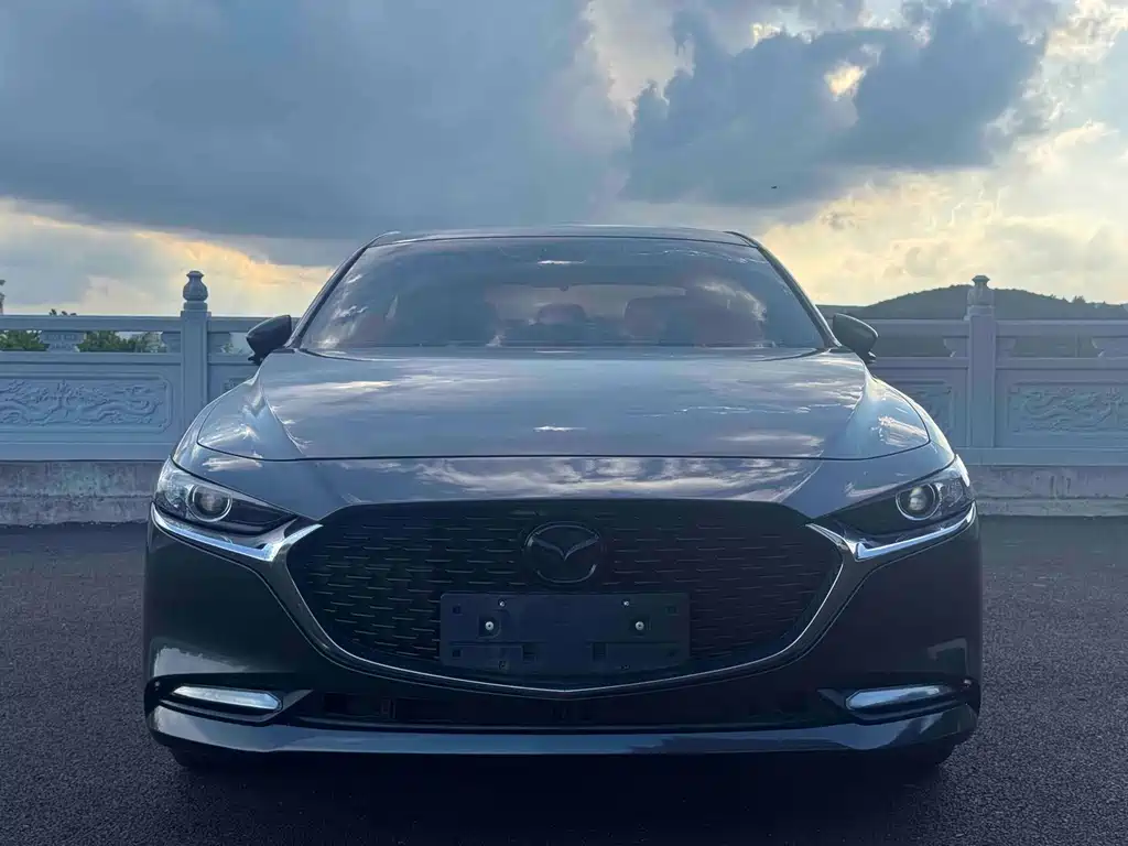 Mazda Axela 2021 2.0L Automatic Dazzling Edition купить на сайте DeffCars