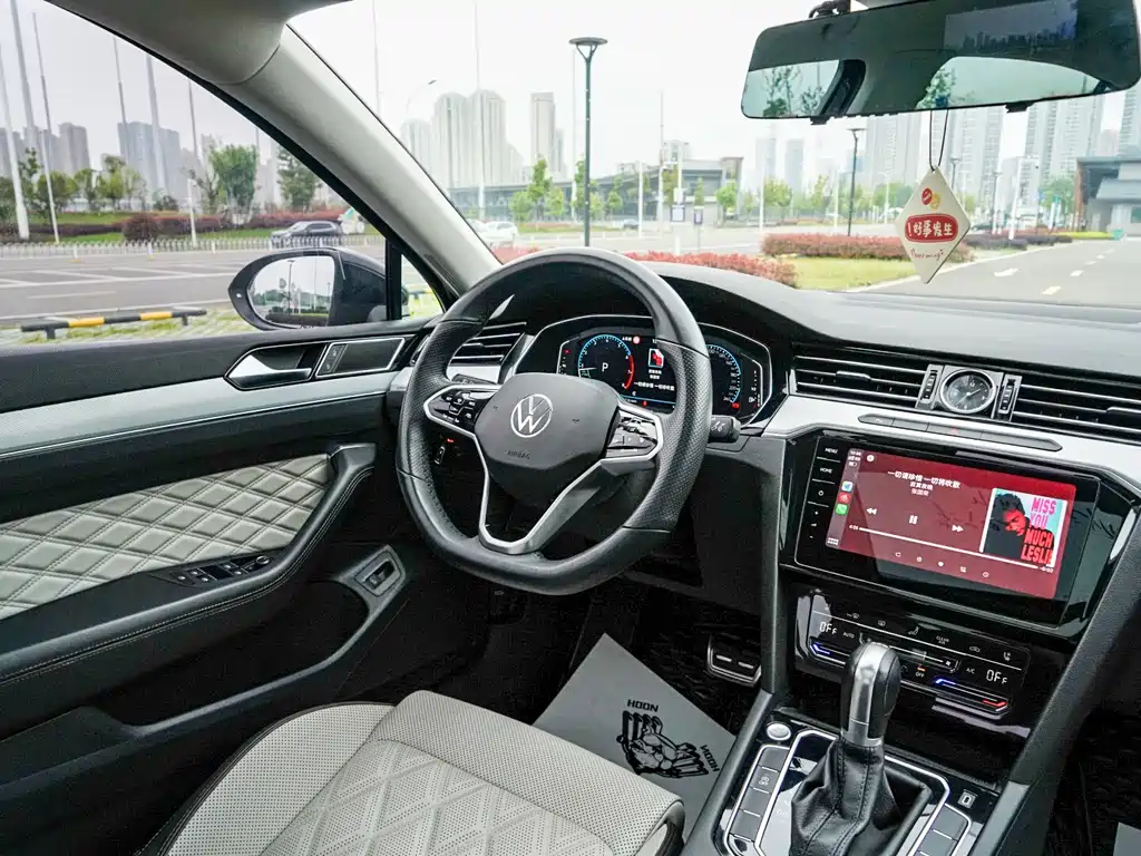 Magotan 2023 2 million commemorative edition 330TSI DSG luxury model купить на сайте DeffCars