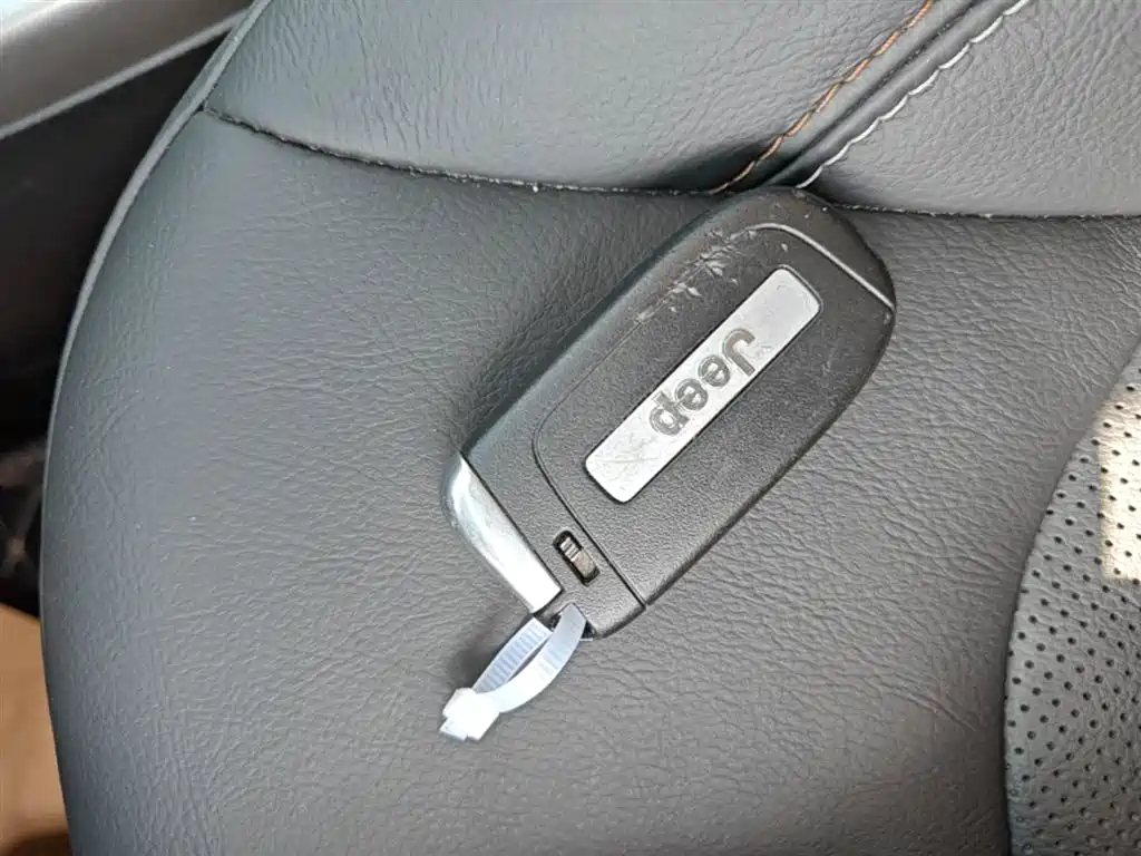 Compass 2017 200T Automatic Home Edition купить на сайте DeffCars