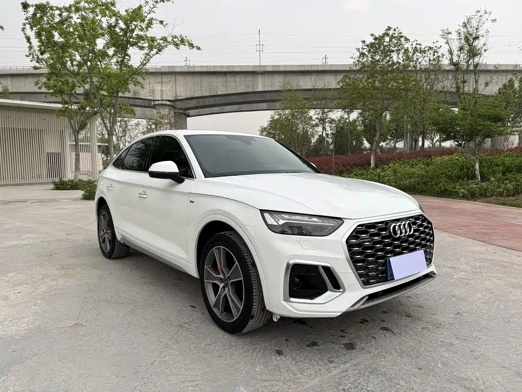 Audi Q5L Sportback 2021 45 TFSI Premium Selection купить на сайте DeffCars