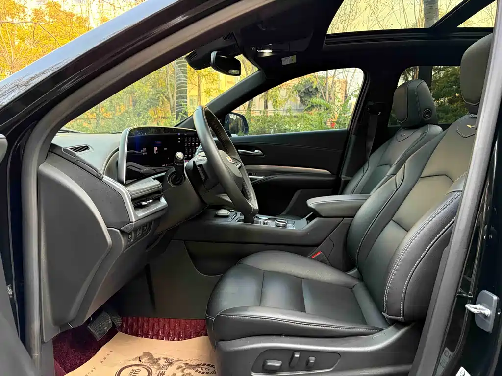Cadillac XT4 2024 28T two-wheel drive luxury model купить на сайте DeffCars
