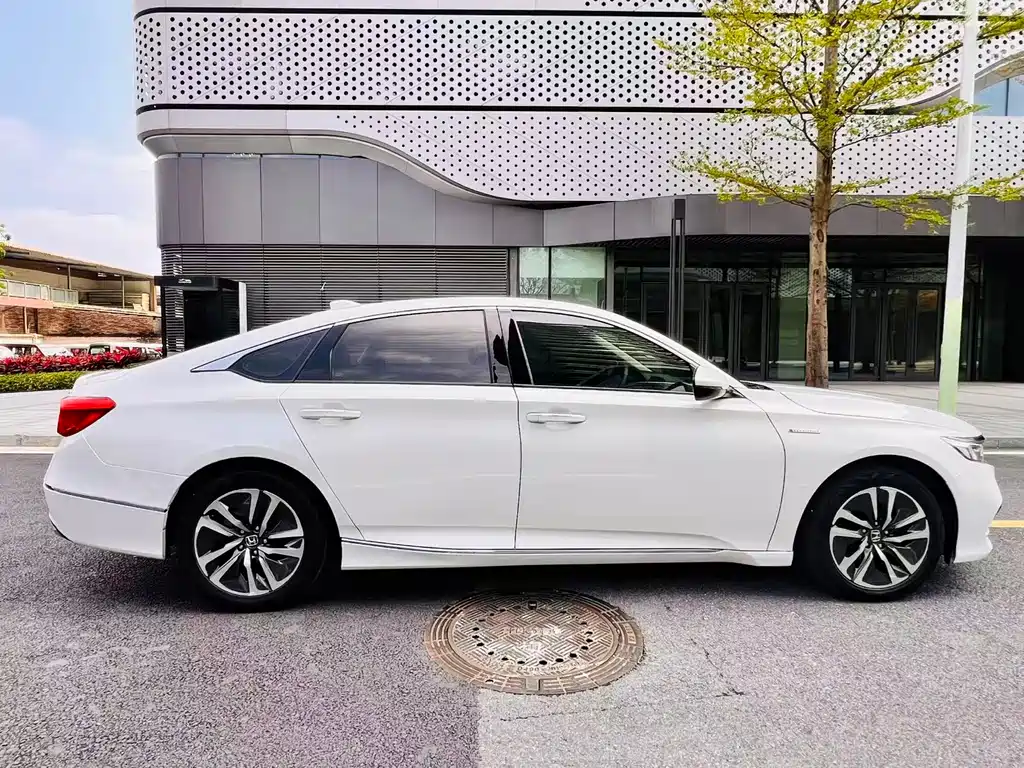 Accord 2018 Sharp·Hybrid 2.0L Sharp Collar Edition National V купить на сайте DeffCars