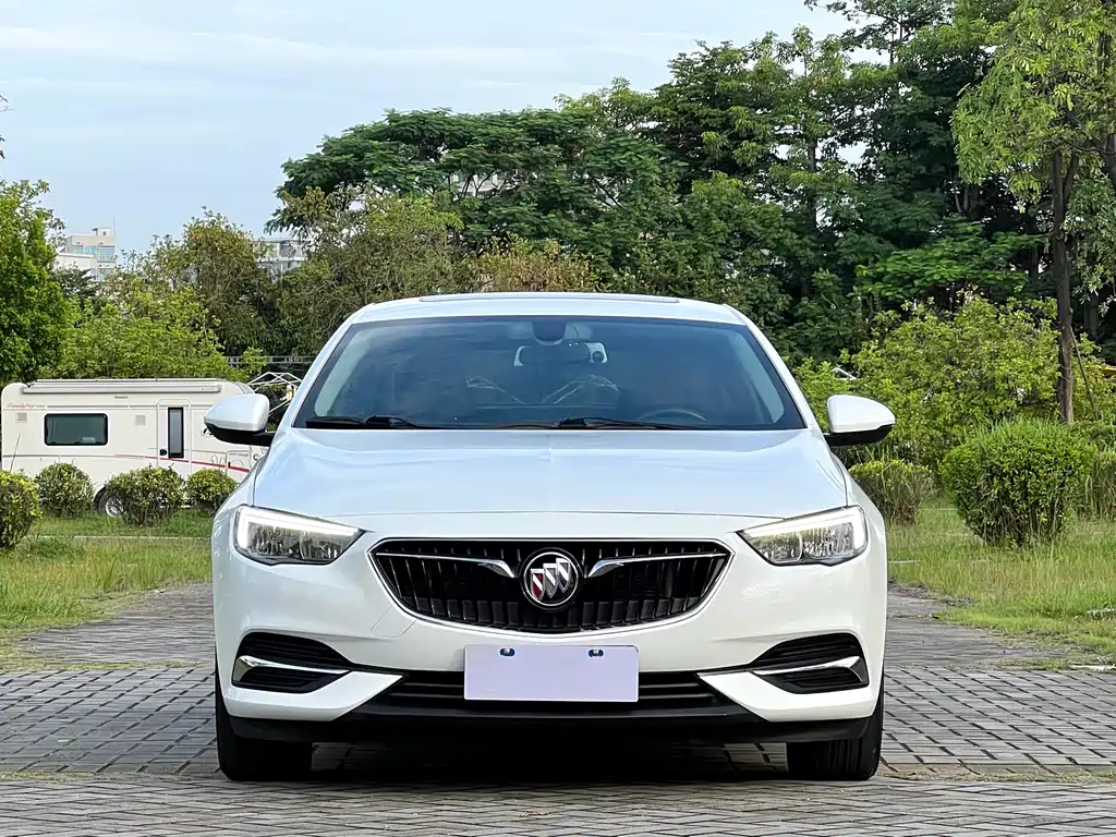 Regal 2019 20T Elite National VI купить на сайте DeffCars