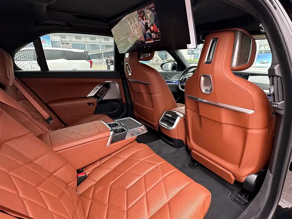BMW 7 Series 2023 facelift 740Li exclusive M sports package купить на сайте DeffCars