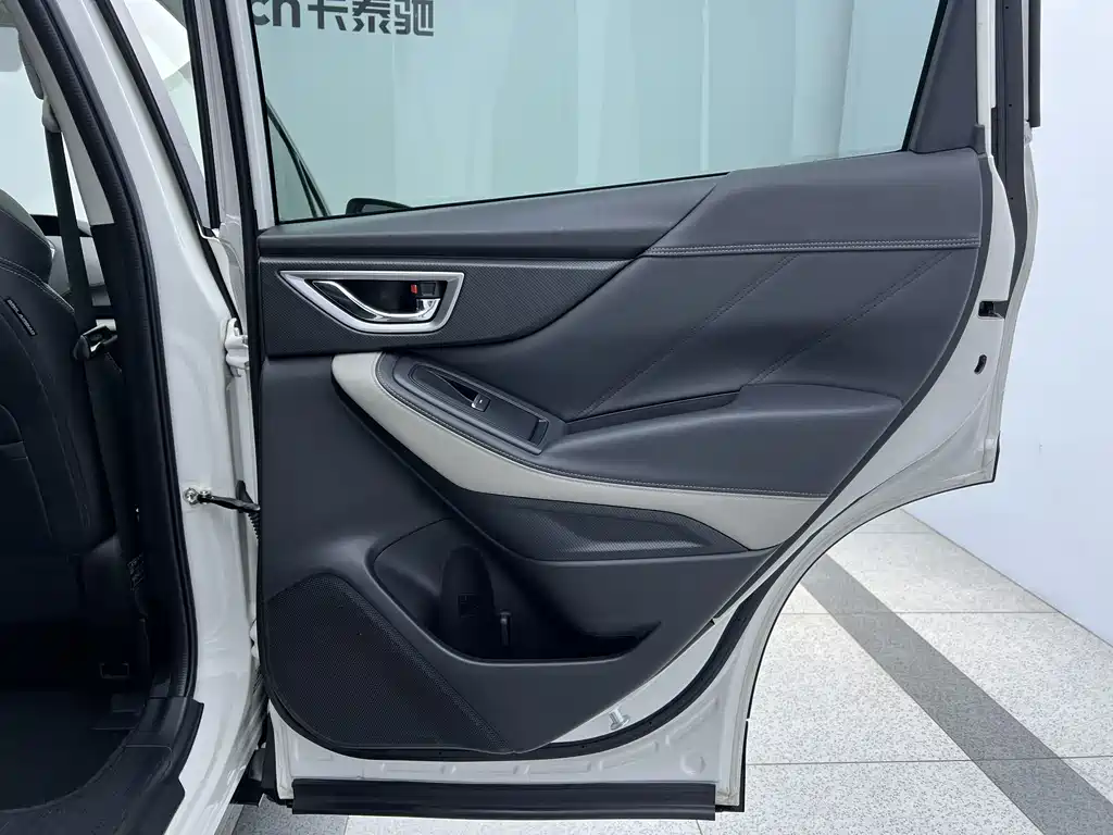 Forester 2022 2.0i AWD Deluxe Edition купить на сайте DeffCars