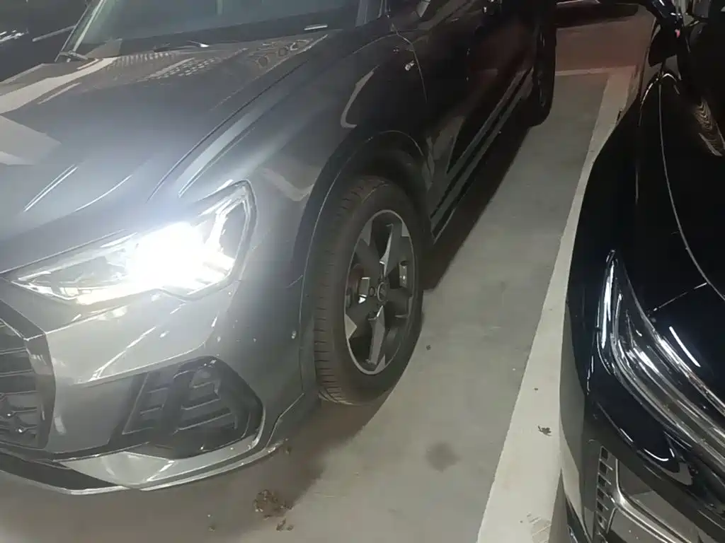Audi Q3 2021 35 TFSI Fashionable and Dynamic купить на сайте DeffCars