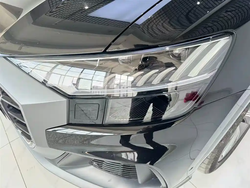 Audi Q8 2022 55 TFSI Premium Dynamic Model купить на сайте DeffCars
